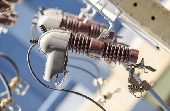 Техническая информация: выявление и устранение загрязнений, перекрытий и старения предохранителей