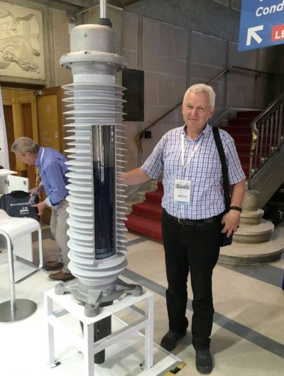 Проф.-Хаим-вместе с предварительно изготовленными-гелевыми-наполненными-высоковольтными-наружными-заделками