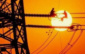 Механизмы старения и профилактика композитных изоляторов: детальный анализ потери гидрофобности и перелома в силиконовых резиновых сараях