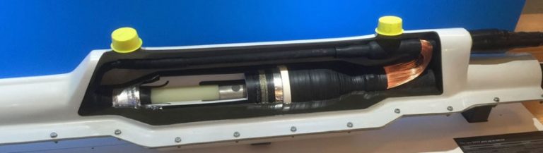 Вид в разрезе-высоковольтного-накладного-соединения-для-перекрестного-склеивания-и-с-защитой-внешней-литой-смолой