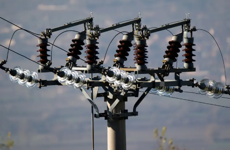 Видимая безопасность: решающая роль высоковольтных разъединителей в суровых условиях