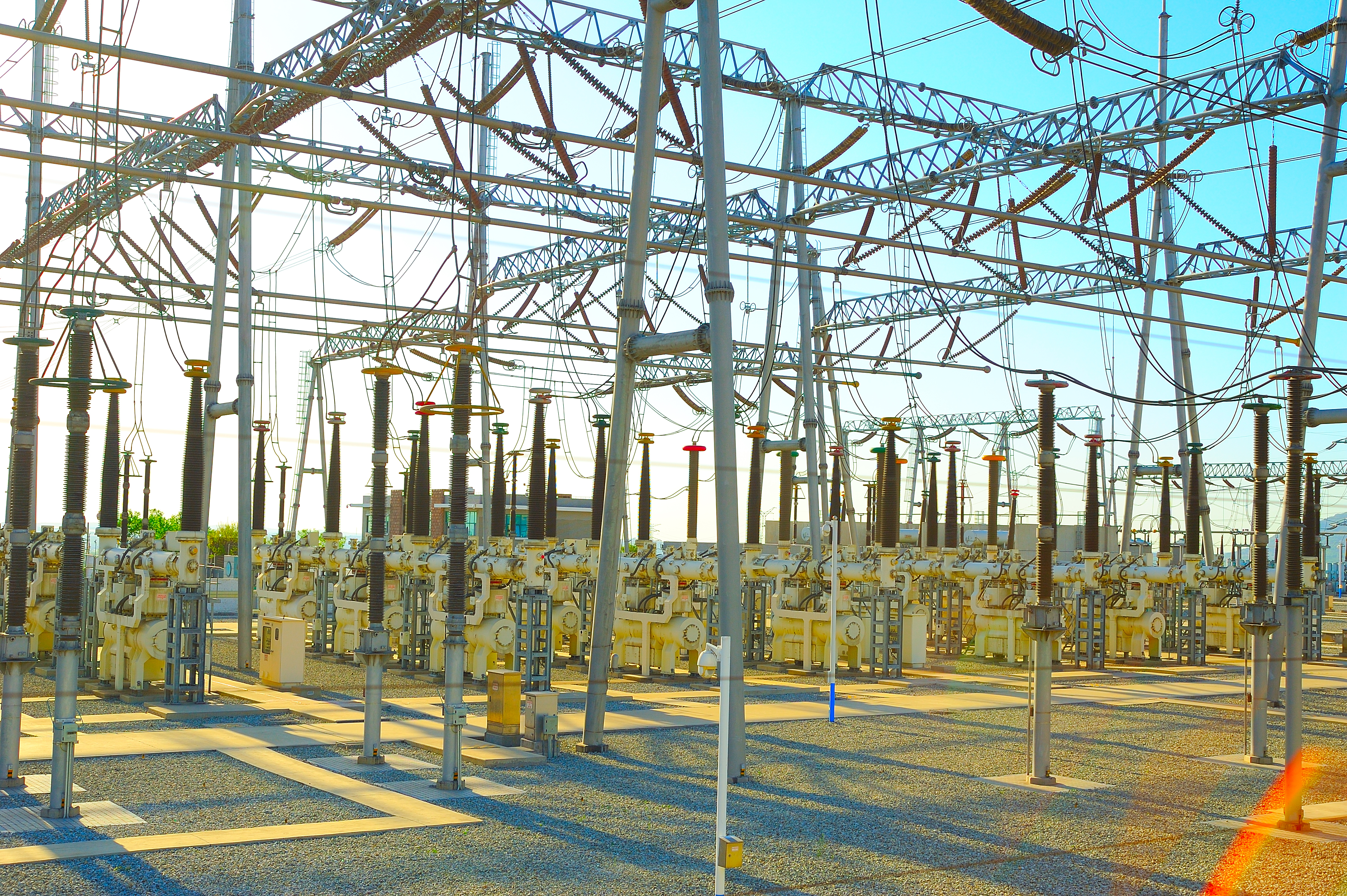 Приложения и принцип работы и принцип работы с отключением (изолятор) и принцип работы